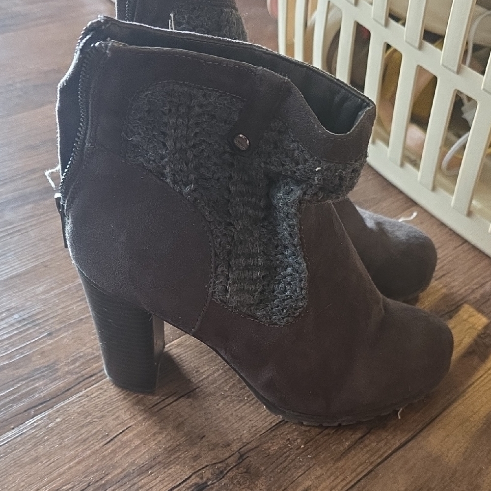 Juicy Couture Dark Brown Suede Knit Accent Ankle Booties